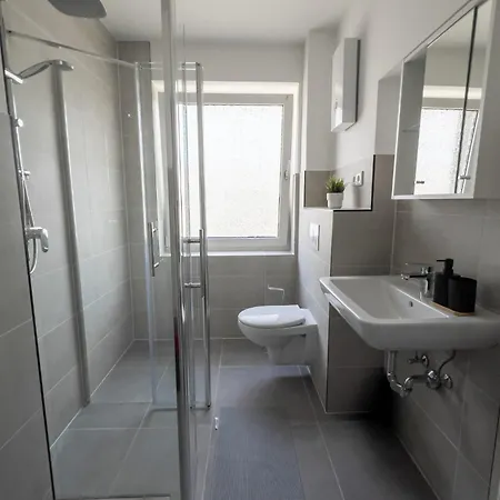 Bege Simplystay Apartment